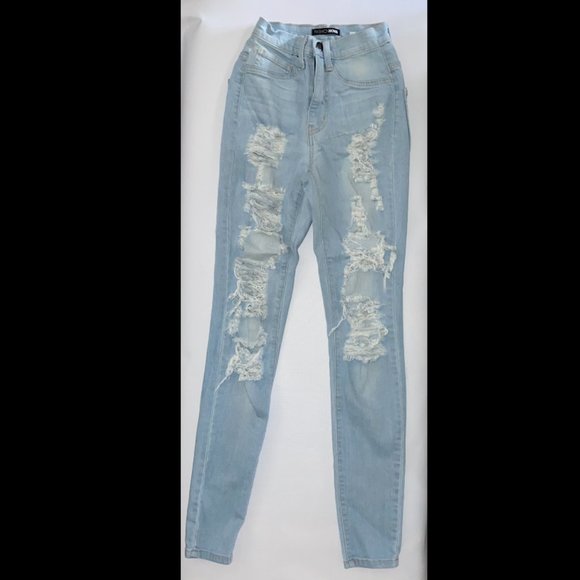 FASHION NOVA Distressed Jeans - Picture 3 of 9